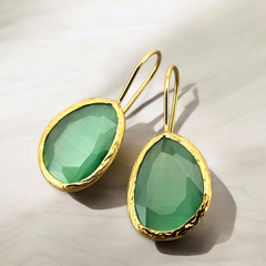 Glowdrop earring, Light Green Medium