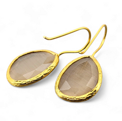 Glowdrop earring, Nude Medium