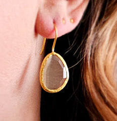 Glowdrop earring, Nude Medium