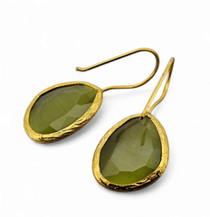 Glowdrop earring, Olive Medium