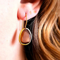 Glowdrop earring, Brown Medium